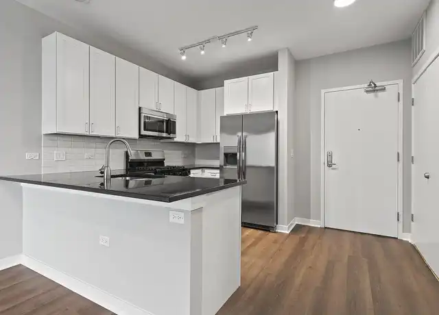 Property at 1717 Apartments - 1717 Ridge Ave, Evanston, IL, 60201, 0-2 beds, 1-2 bath, [object Object]