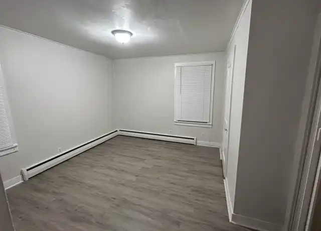 Property at 11 Brookline St Unit 1L, Webster, MA, 01570, 2 beds, 1 bath, [object Object]