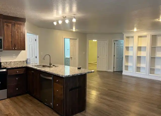 Property at 1039 S 250 W Unit 9B, St. George, UT, 84770, 3 beds, 2 baths, [object Object]