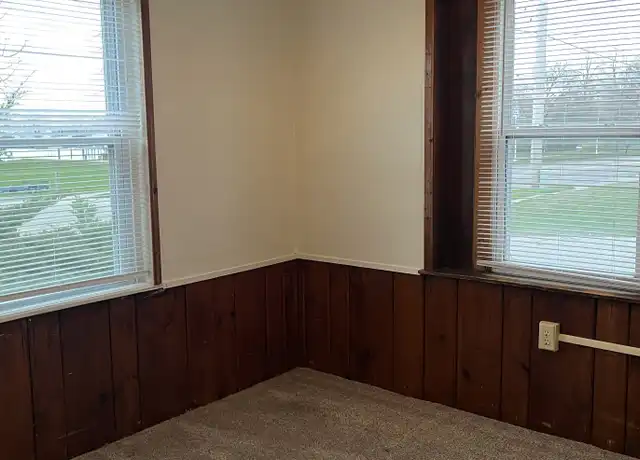 Property at 501 Pine St, Ferrysburg, MI, 49409, 1 bed, 1 bath, [object Object]