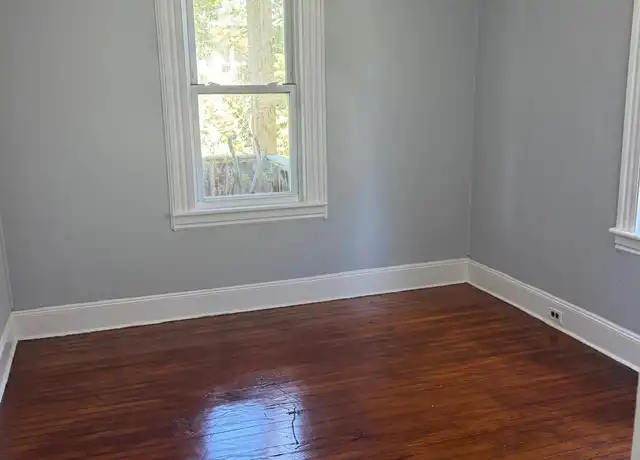 Property at 194 Sheridan St, Bridgeport, CT, 06610, 2 beds, 1 bath, [object Object]