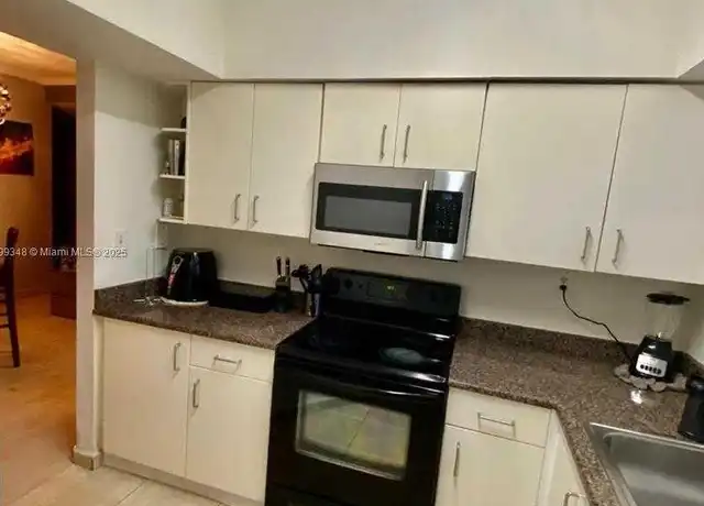 Property at 640 Cypress Club Way, Pompano Beach, FL, 33064, 2 beds, 2 baths, [object Object]