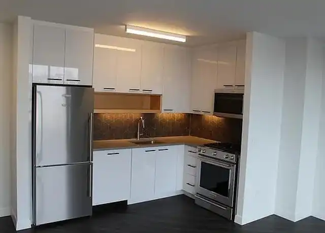 Property at 250 E Houston St Unit 3B0, New York, NY, 10002, 1 bed, 1 bath, [object Object]