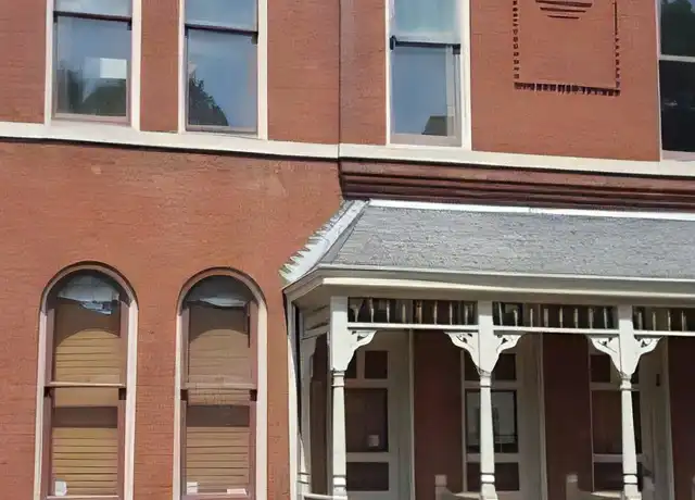 Property at 2317 Hickory St, St. Louis, MO, 63104, 2 beds, 1 bath, [object Object]