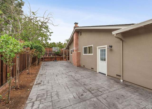 Photo of 18621 Harleigh Dr, Saratoga, CA 95070