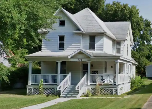 Property at 704 W White St, Champaign, IL, 61820, 1 bed, 1 bath, [object Object]