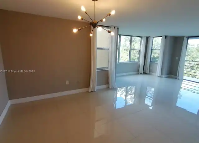 Property at 17890 W Dixie Hwy #518, North Miami Beach, FL, 33160, 3 beds, 2 baths, [object Object]