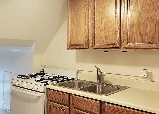 Property at 400-14 S Maple Ave/1119-29 Washington - 400 S Maple Ave, Oak Park, IL, 60302, 0 beds, 1 bath, [object Object]