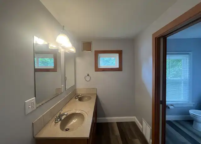 Property at 138 S State St, Sparta, MI, 49345, 2 beds, 1 bath, [object Object]