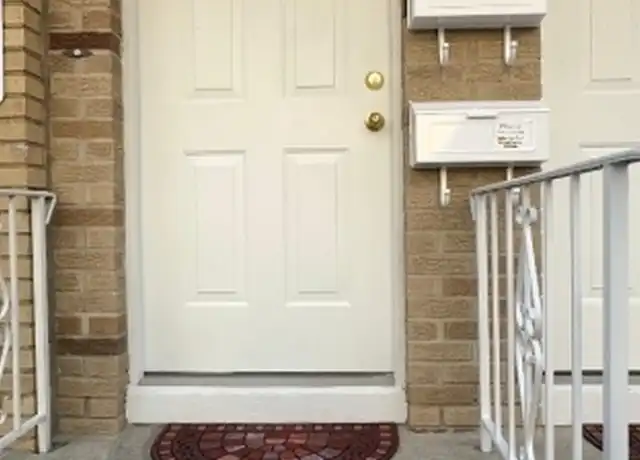 Property at 22 E Price St Unit 2, Linden, NJ, 07036, 2 beds, 1 bath, [object Object]