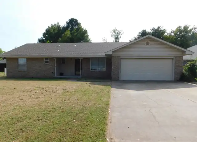 Property at 7800 Meadow Dr, Fort Smith, AR, 72908, 4 beds, 2 baths, [object Object]