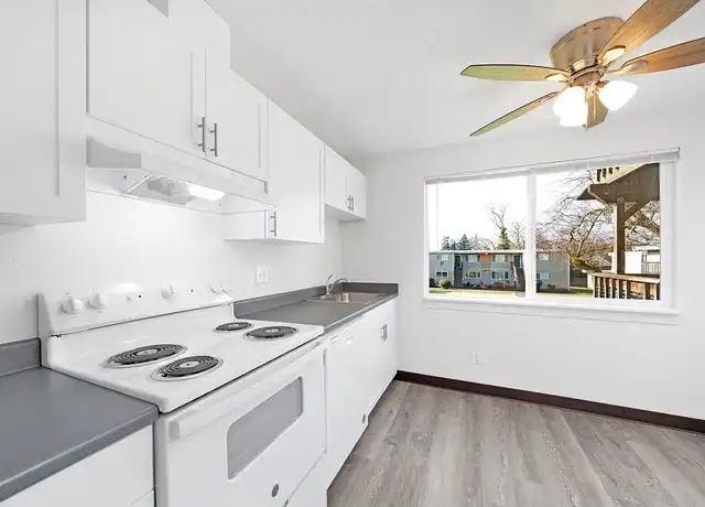 Property at Driftwood Terrace Apartments - 13455 SE Oatfield Rd, Portland, OR, 97222, 2 beds, 1 bath, [object Object]
