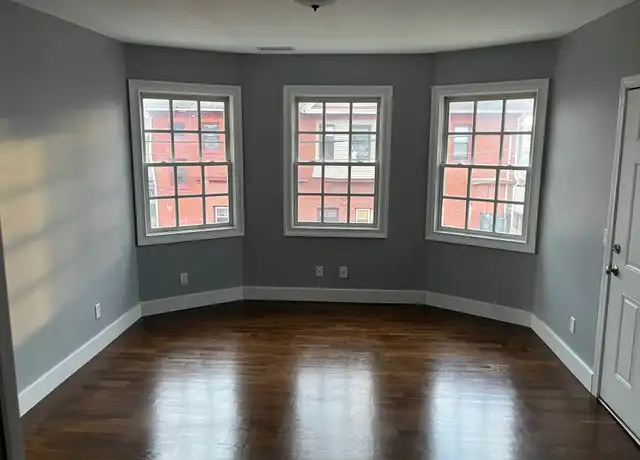 Property at 508 William St Unit 2nd Floor, Bridgeport, CT, 06608, 3 beds, 1 bath, [object Object]