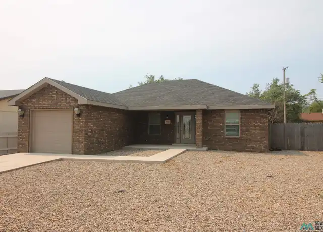 Property at 1913 Dale St, Clovis, NM, 88101, 3 beds, 2 baths, [object Object]