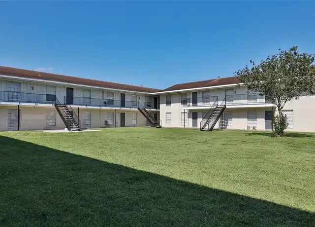Property at 310 Yaupon St Unit 610, Freeport, TX, 77541, 3 beds, 1 bath, [object Object]