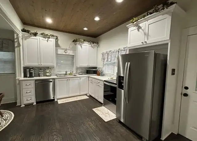Property at 506 W Baylor St Unit A, Ennis, TX, 75119, 1 bed, 1 bath, [object Object]