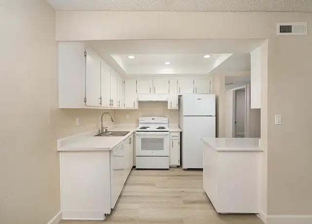 Photo of 5545 Marconi Ave, Carmichael, CA 95608