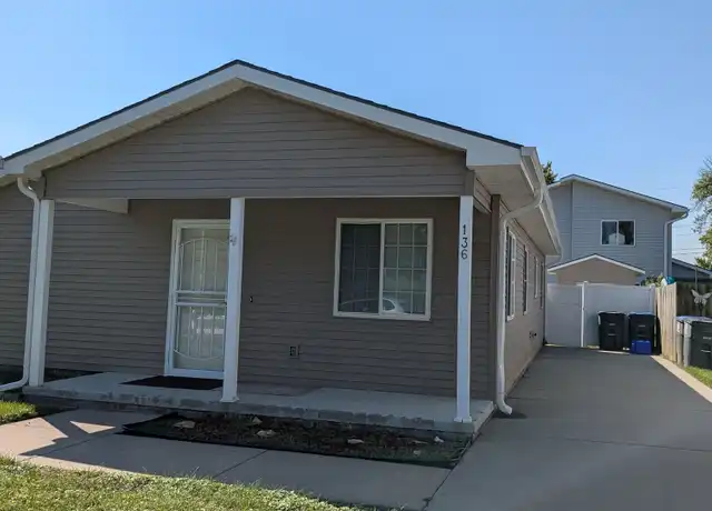 Property at 136 Huron Cir, Council Bluffs, IA, 51501, 3 beds, 1 bath, [object Object]