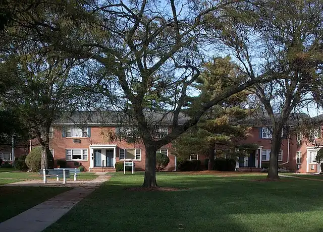 Property at Hunterdon Mews - 65 N Main St, Flemington, NJ, 08822, 1-2 bed, 1 bath, Contact for Price