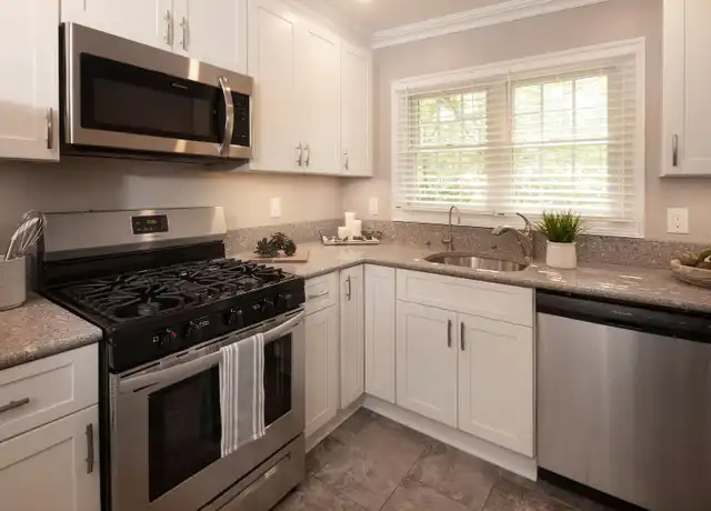 Property at 18 Engle St Unit 8U, Tenafly, NJ, 07670, 1 bed, 1 bath, [object Object]