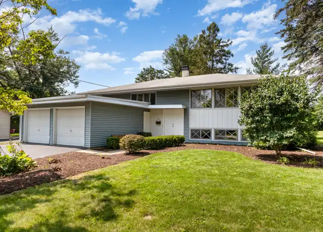 Property at 29 Robin Hill Dr, Naperville, IL, 60540, 4 beds, 2.5 baths, [object Object]