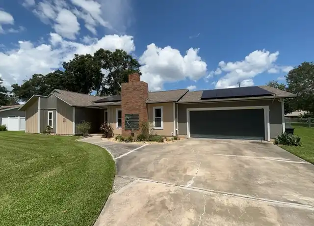 Property at 2767 SE 35th St, Ocala, FL, 34471, 3 beds, 2 baths, [object Object]