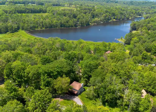 Property at 48 Oak Ln, Lake Ariel, PA, 18436, 3 beds, 2 baths, [object Object]