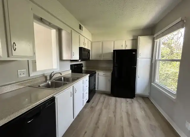 Property at 5932 Outlook St Unit 5800201, Mission, KS, 66202, 1 bed, 1 bath, [object Object]