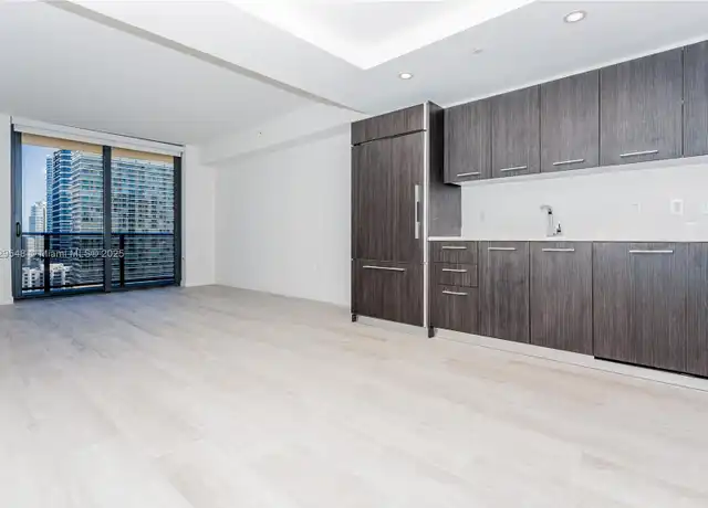 Property at 45 SW 9th St #3204, Miami, FL, 33130, 1 bed, 2 baths, [object Object]