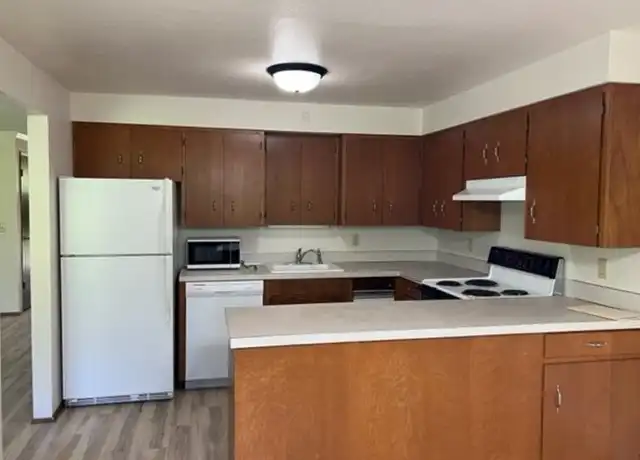 Property at 406 La Villa Dr, Lynden, WA, 98264, 2 beds, 1 bath, [object Object]