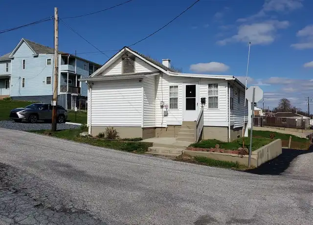 Property at 680 State St, Lemoyne, PA, 17043, 2 beds, 2 baths, [object Object]