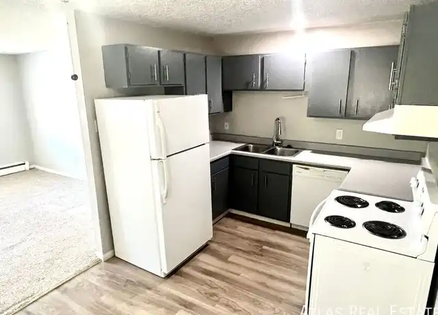 Property at 415 Saint Vrain Pl Unit 202, Colorado Springs, CO, 80904, 2 beds, 1 bath, [object Object]