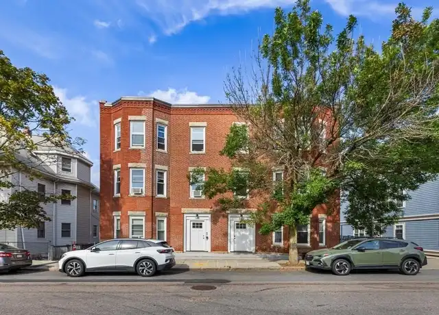 Property at 305 Medford St Unit 1, Somerville, MA, 02143, 3 beds, 1 bath, [object Object]