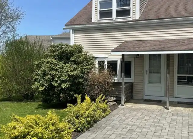 Property at 16 Dudley Ave #6, Newport, RI, 02840, 2 beds, 1 bath, [object Object]