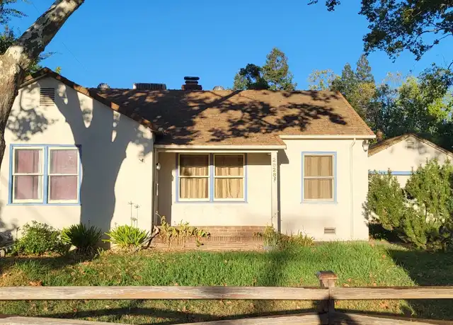 Property at 2828 Hilldale Rd, Sacramento, CA, 95864, 2 beds, 1.5 baths, [object Object]