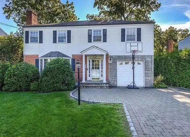 Property at 106 New Wilmot Rd, Scarsdale, NY, 10583, 4 beds, 3.5 baths, [object Object]