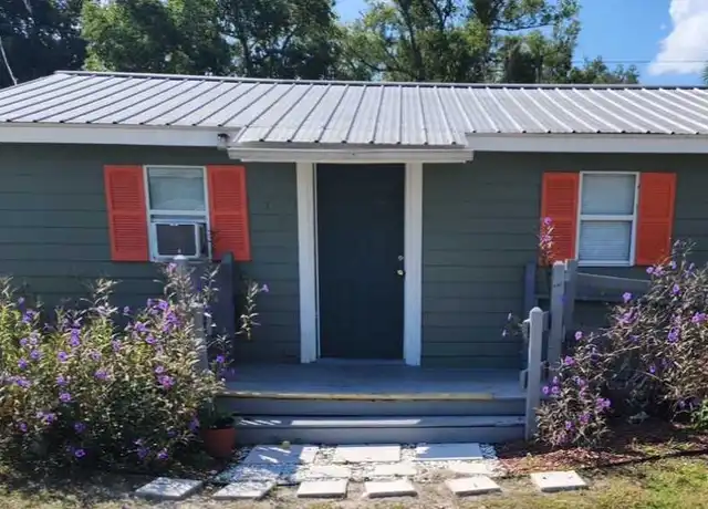 Property at 258 NE Ark Pl Unit N/A, Lake City, FL, 32055, 2 beds, 1 bath, [object Object]