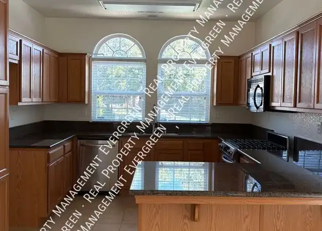 Property at 2927 W Connelly Ave, Visalia, CA, 93291, 4 beds, 2 baths, [object Object]
