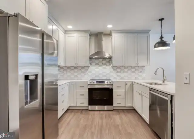 Property at 210 E Boscawen St Unit 203, Winchester, VA, 22601, 1 bed, 1 bath, [object Object]