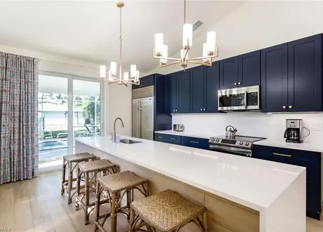 Property at 851 108th Ave N, Naples, FL, 34108, 4 beds, 4 baths, [object Object]