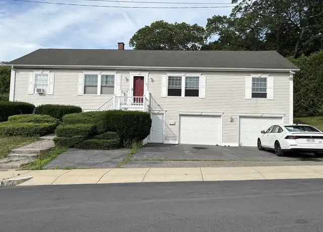 Property at 66 Warren Ave Unit B, Hyde Park, MA, 02136, 1 bed, 1 bath, [object Object]