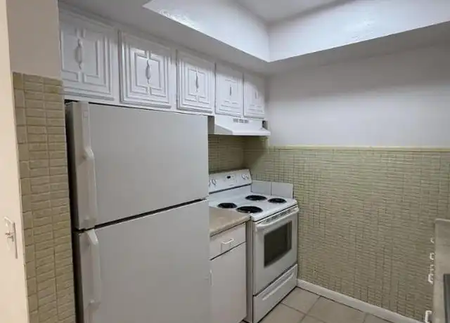 Property at 2412 NW 9th Ave, Wilton Manors, FL, 33311, 2 beds, 1 bath, [object Object]
