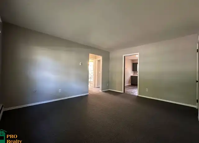 Property at 1835 Mechanic Ave Unit 02, St Paul, MN, 55119, 2 beds, 1 bath, [object Object]
