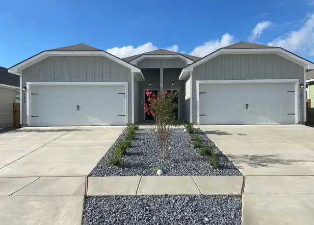 Property at 636-638 Ashers Pl, Seguin, TX, 78155, 3 beds, 2 baths, [object Object]