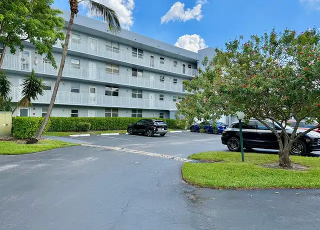 Property at 114 Royal Park Dr Unit 3A, Oakland Park, FL, 33309, 2 beds, 2 baths, [object Object]