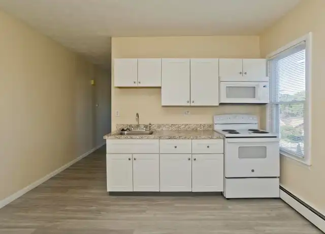 Property at 68 Mary St Unit 3L, Chicopee, MA, 01020, 1 bed, 1 bath, [object Object]
