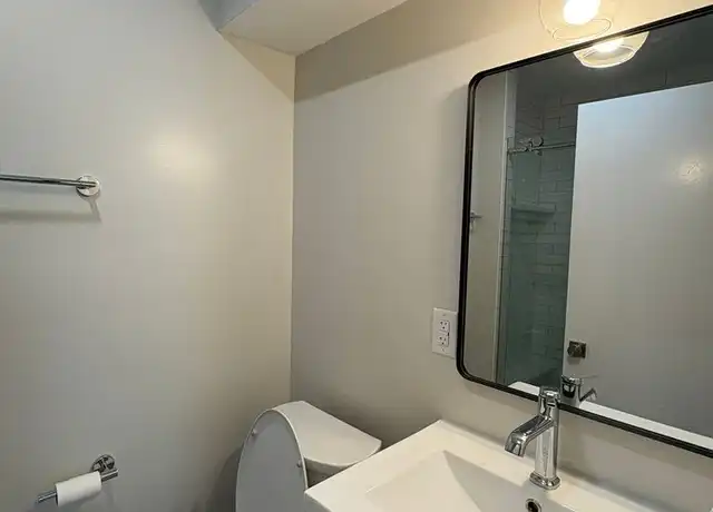 Property at 1525 Memorial Ave SW Apt C, Roanoke, VA, 24015, 1 bed, 1 bath, [object Object]