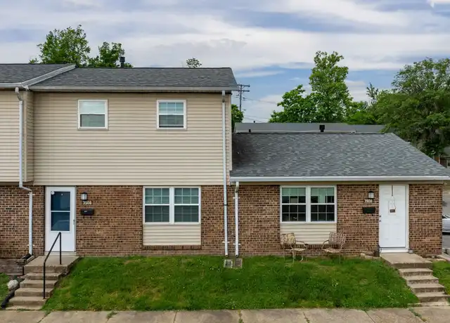 Property at Naveen Pine Townhomes - 1210 Vista Ct, Evansville, IN, 47710, 1-4 bed, 1-1.5 bath, [object Object]