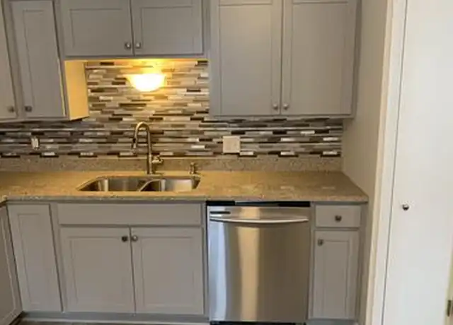 Property at 2311 E North Ave Unit 5, Milwaukee, WI, 53202, 1 bed, 1 bath, [object Object]