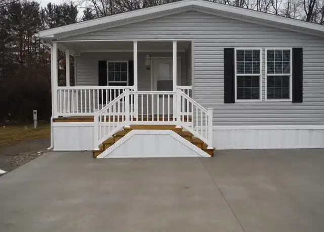 Property at Spreading Oaks Village - 7140 Selby Rd, Athens, OH, 45701, 3 beds, 2 baths, [object Object]